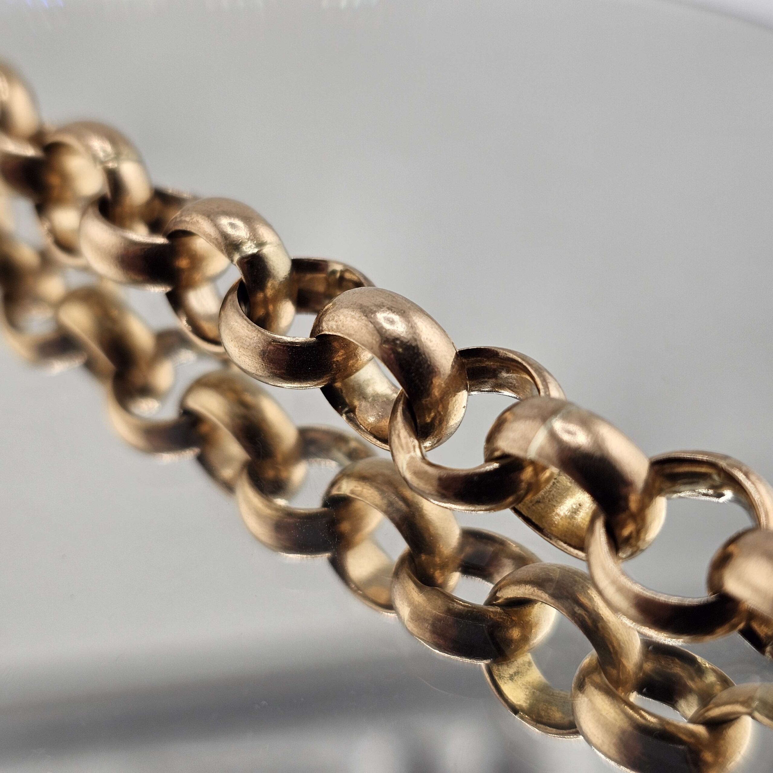 9ct Gold Belcher Bracelet 8.75" - Image 2