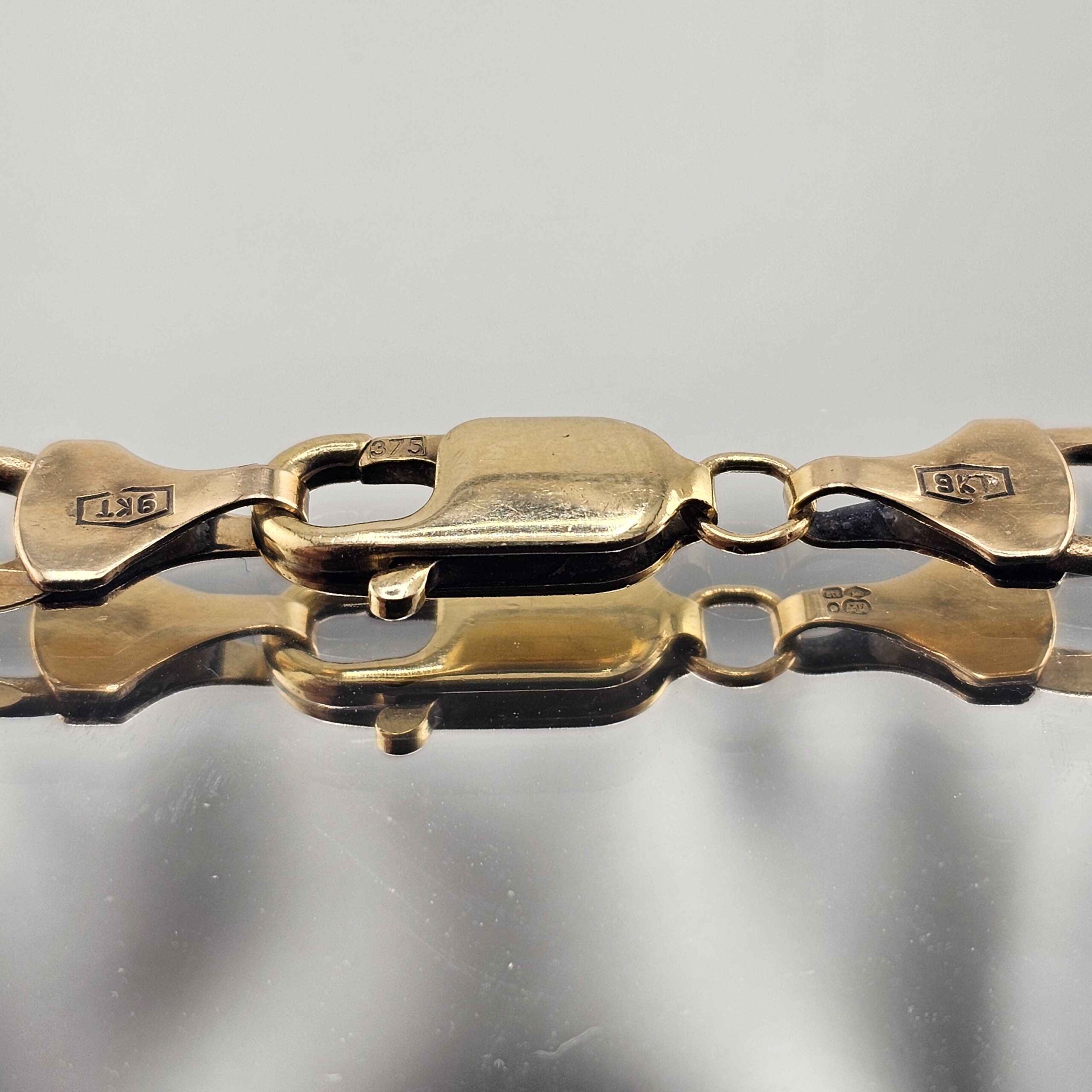 9ct Gold Solid Figaro Necklace 20" - Image 4