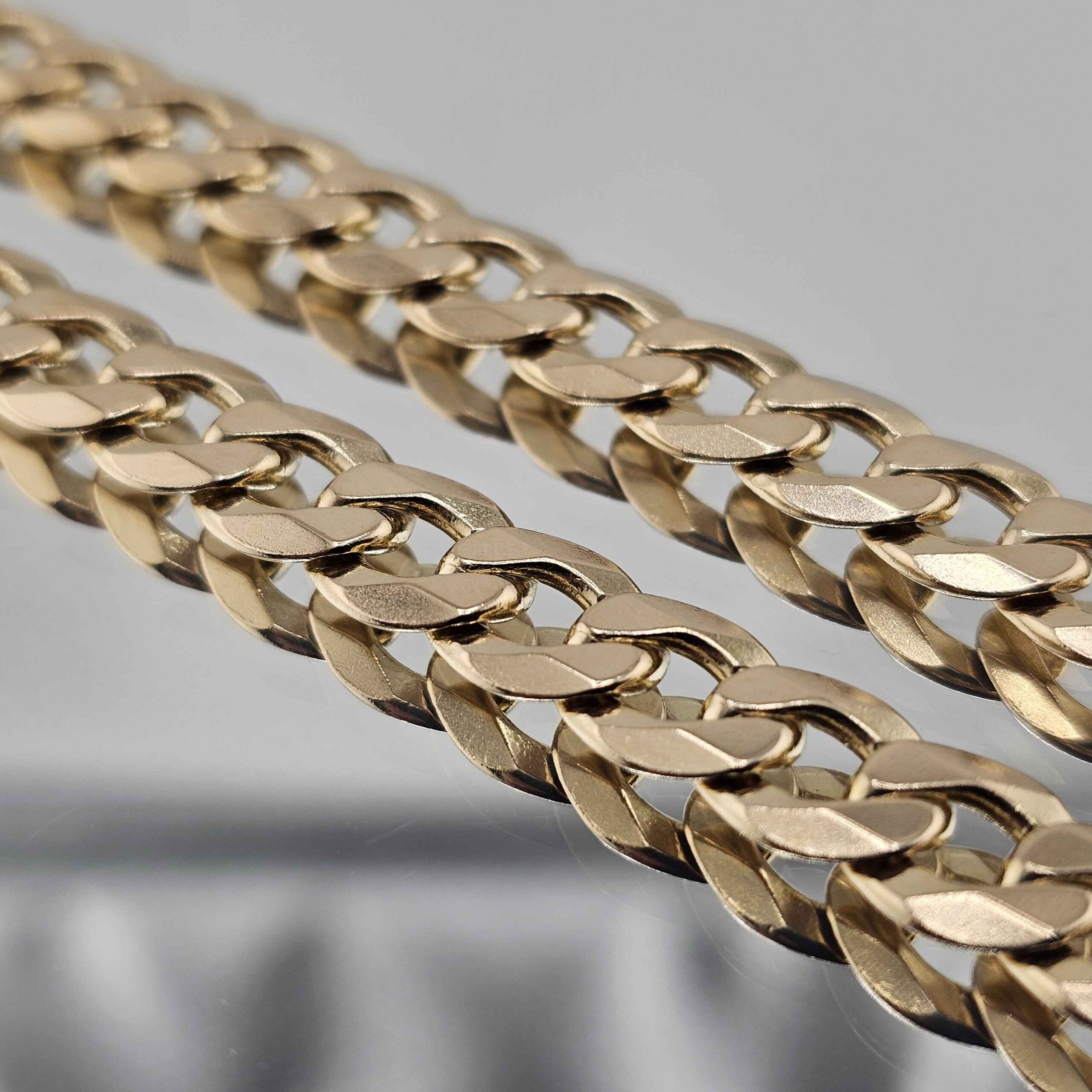 9ct Gold Curb Necklace 22" - Image 2